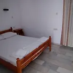 Nikoletta 1 *